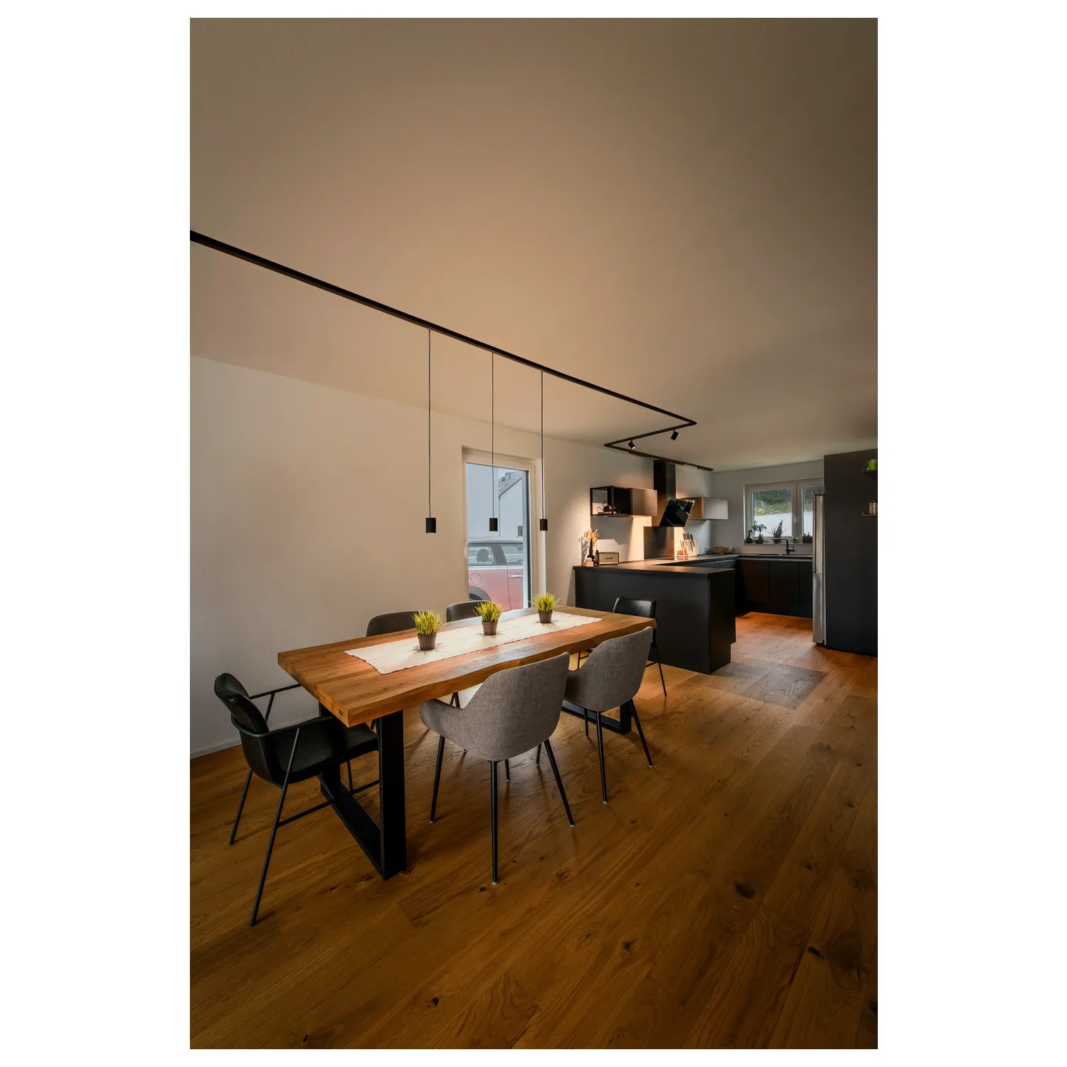 NUMINOS® XS 48V TRACK DALI, pendelarmatuur, zwart/zwart, 8,7W, 690lm,