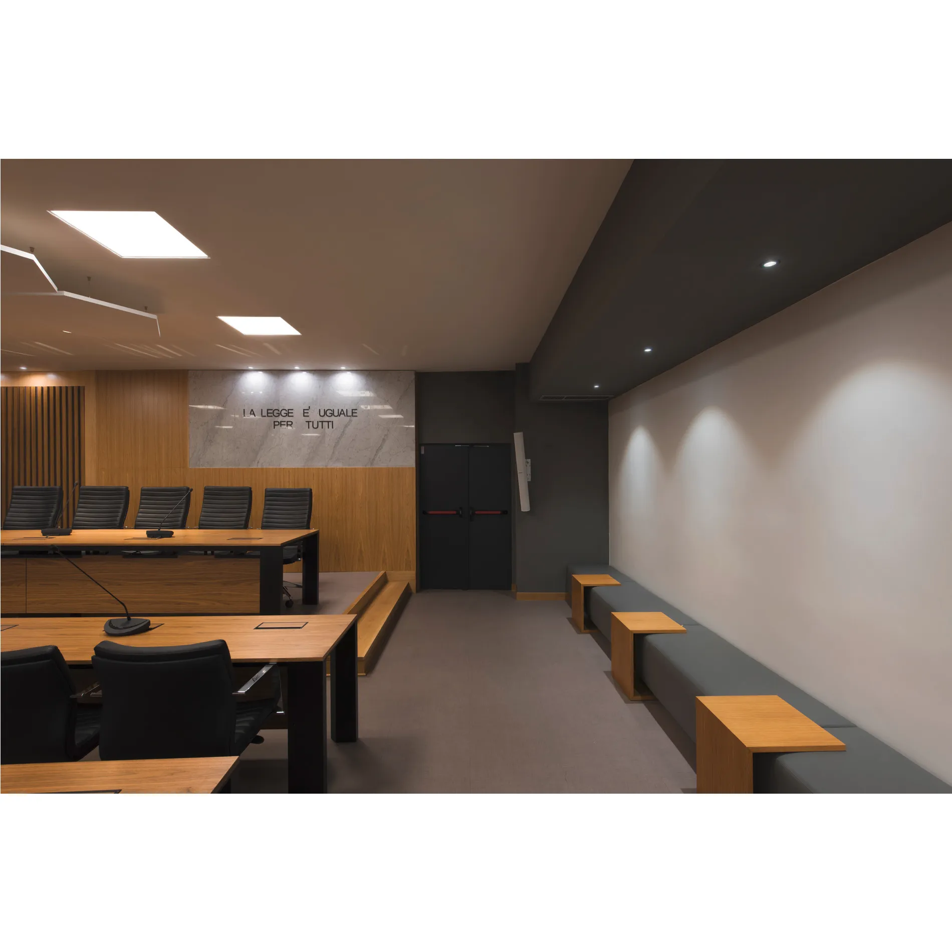 NEW TRIA® UNIVERAL 68, plafondinbouwlamp, 2500/3000/4000K, 38°, IP20,