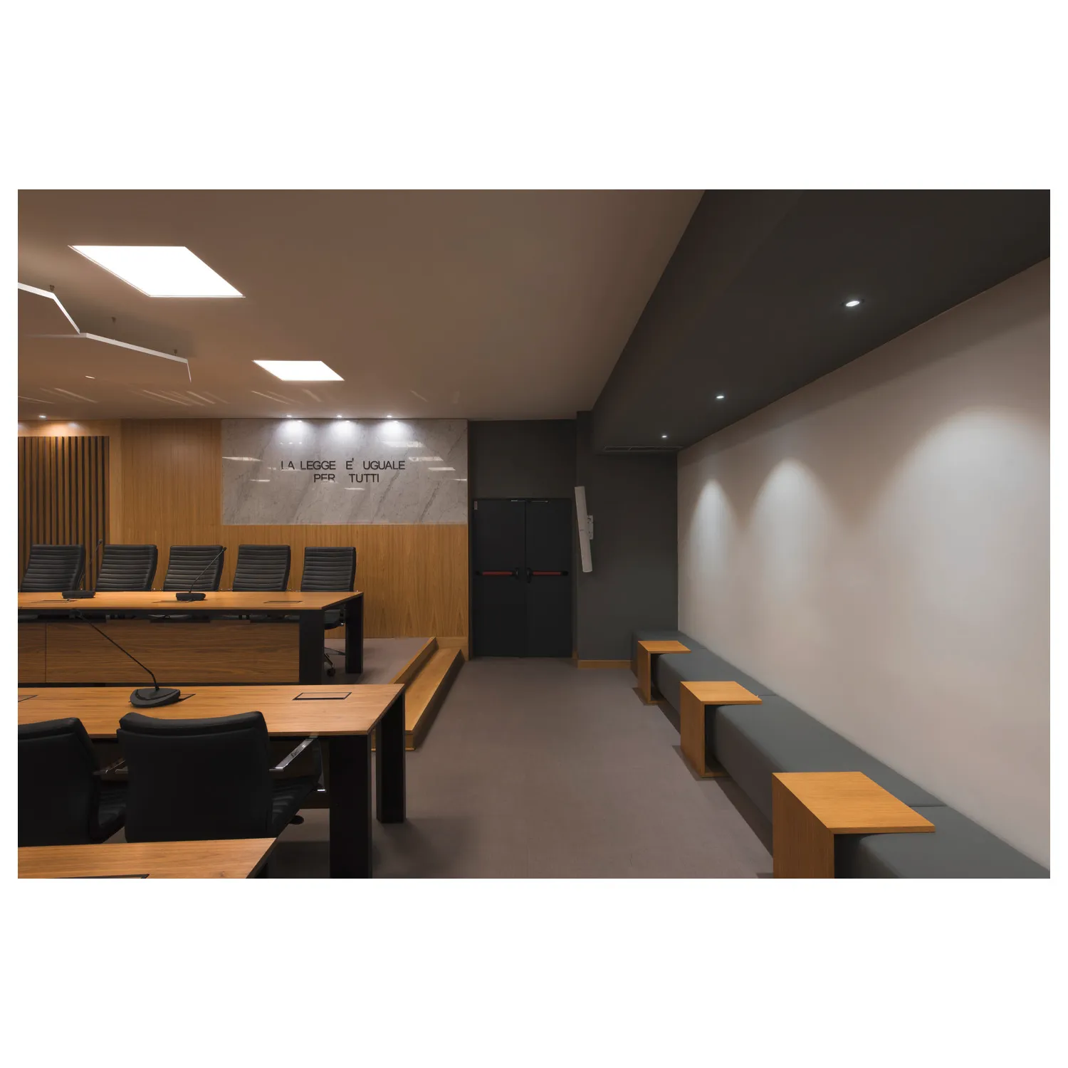 NEW TRIA® UNIVERAL 68, plafondinbouwlamp, 2500/3000/4000K, 38°, IP20,