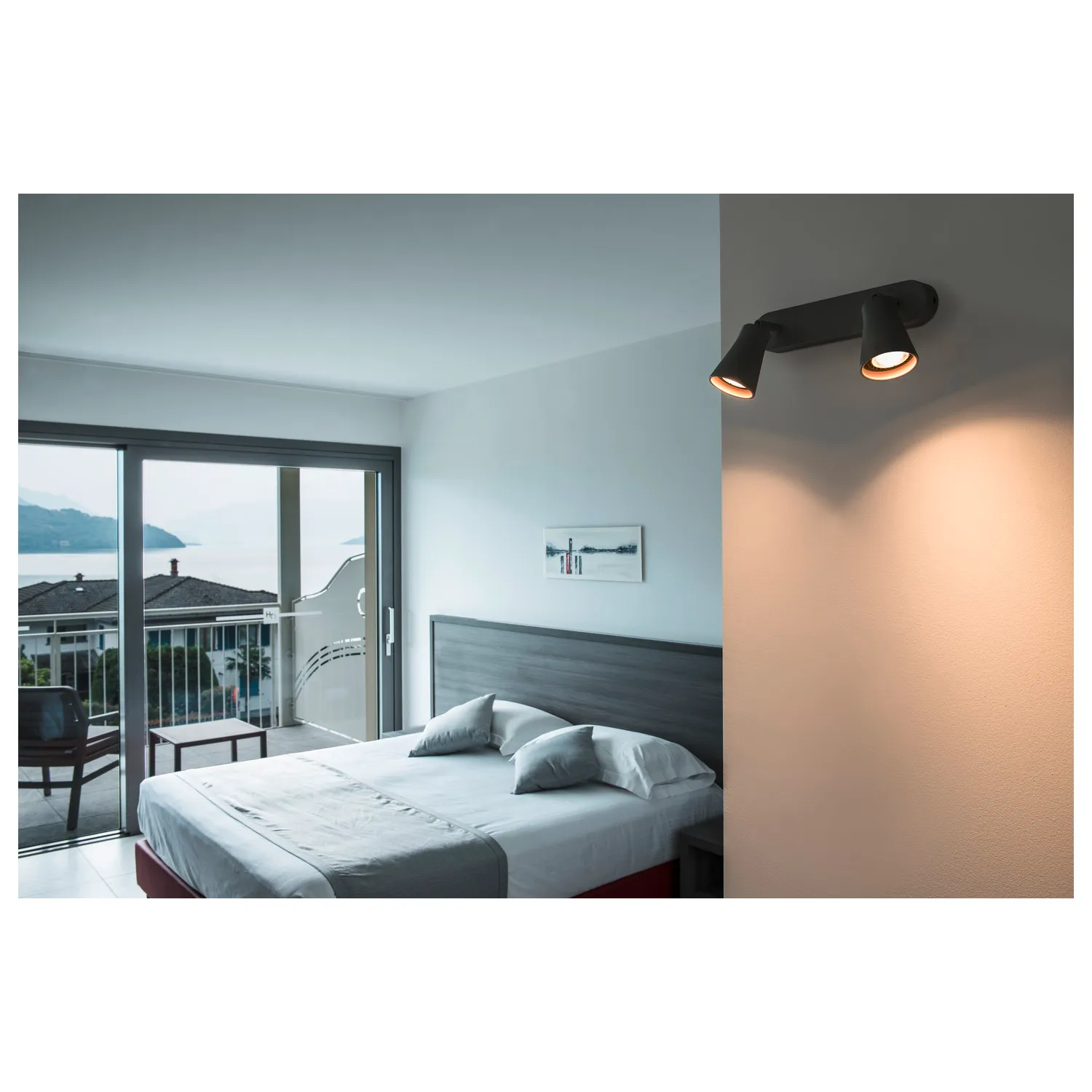 AVO CW Double, indoor wand- en plafondopbouwlamp, QPAR51, zwart, max.
