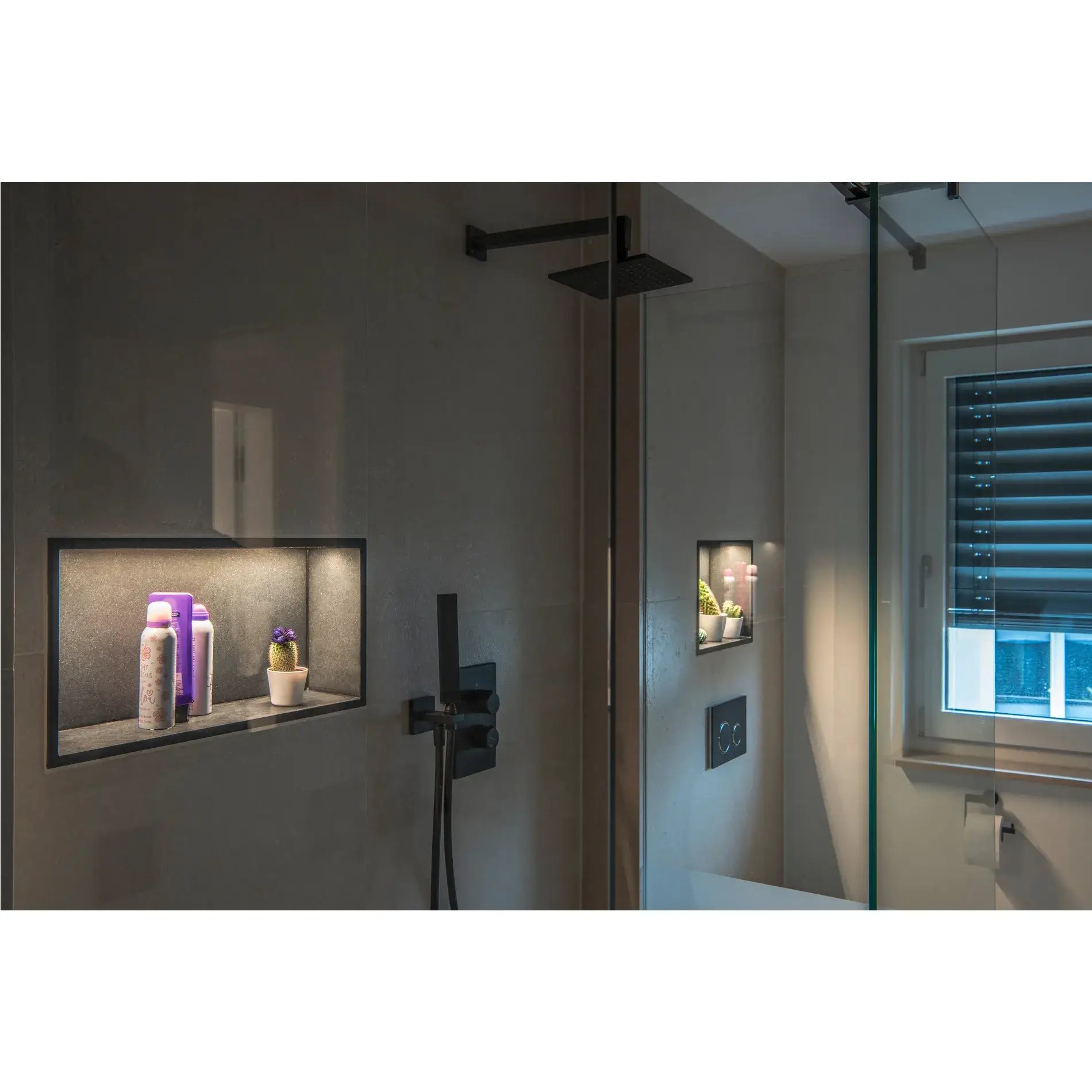 GRAZIA IP FLEXSTRIP, 24 V 3360 lm IP55 3000 K