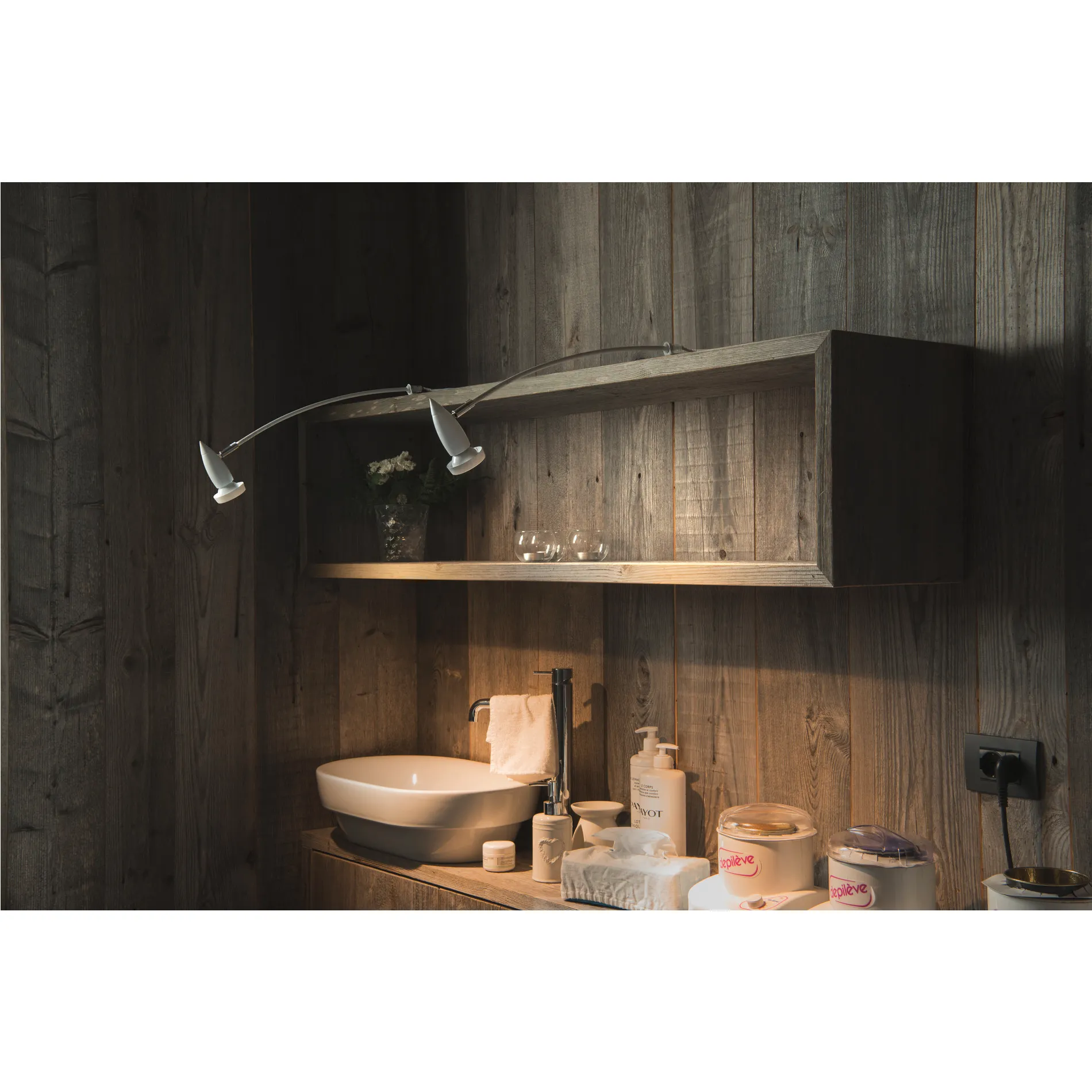 DISPLAY ADL 50 QPAR51 Indoor displaylamp wit max. 50W incl. aansluitbo