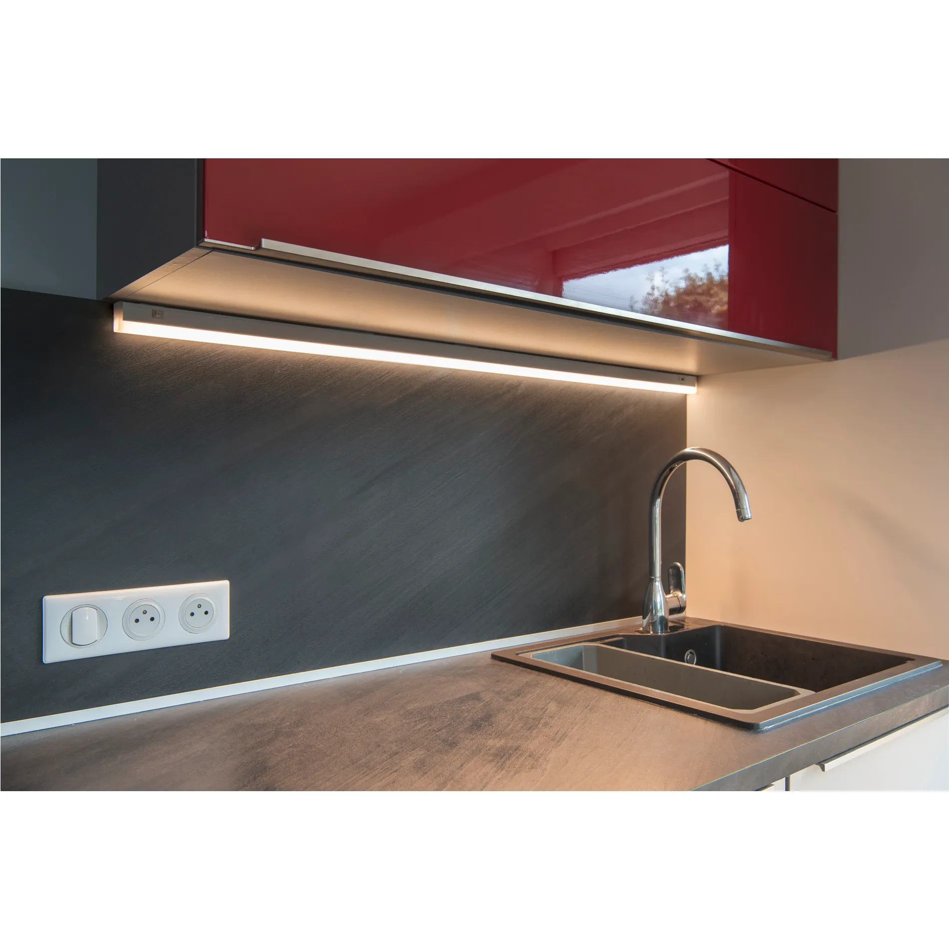 BATTEN 120, lichtbalken wit 18W CCT Switch 3000/4000K