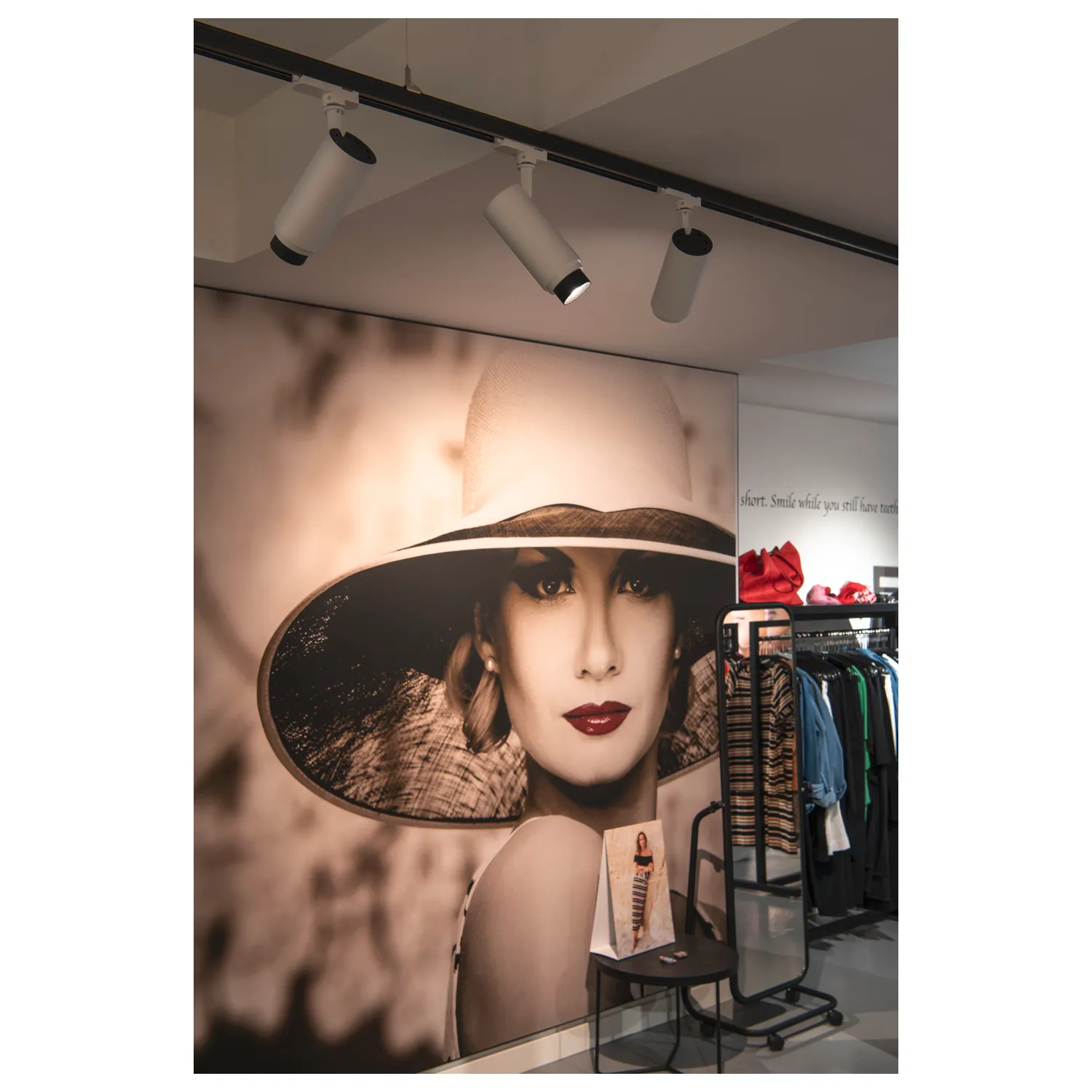 NUMINOS® ZOOM M DALI, 3-fase spot wit 20W 3000K 15-60°