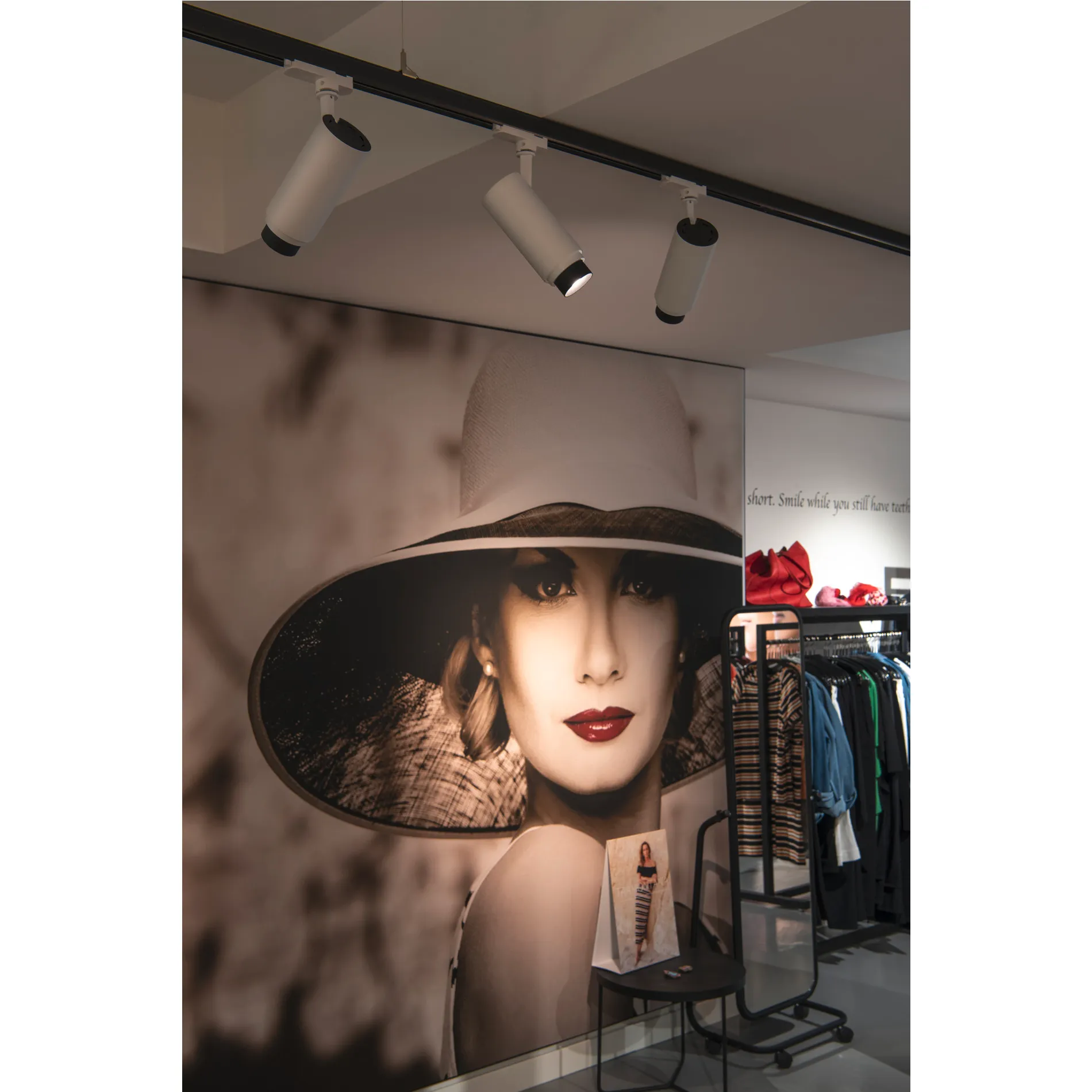 NUMINOS® ZOOM M DALI, 3-fase spot wit 20W 3000K 15-60°