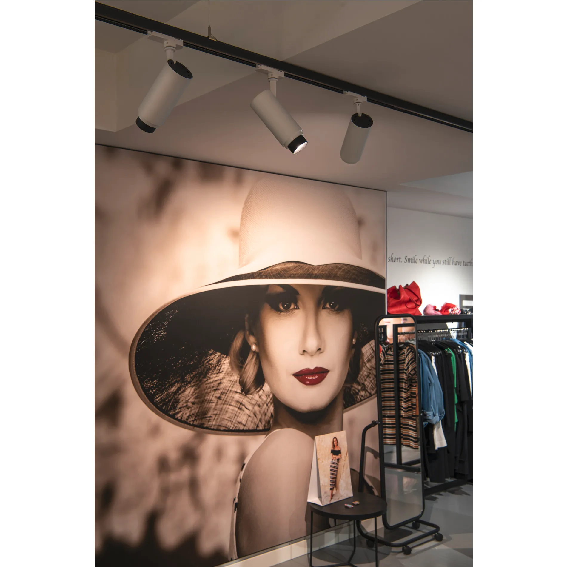 NUMINOS® ZOOM M DALI, 3-fase spot wit 20W 3000K 15-60°