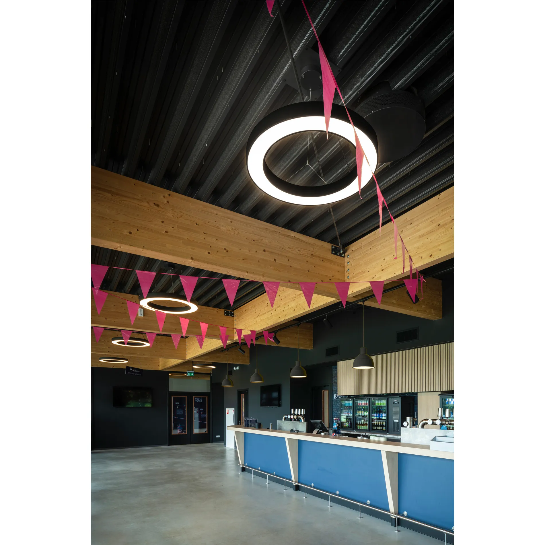 MEDO® RING 90, pendelarmatuur, pendellengte 300 cm, 3000/4000K, 110°,